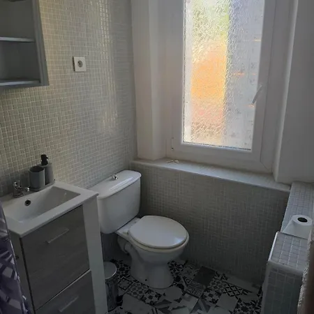 Charment Sureaux Apartment *