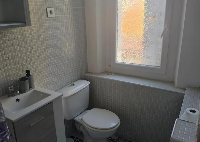 Charment Sureaux דירה *